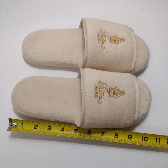 Ritz Paris Women's Cream Slippers with Gold Embroidery - Picture 9 of 11